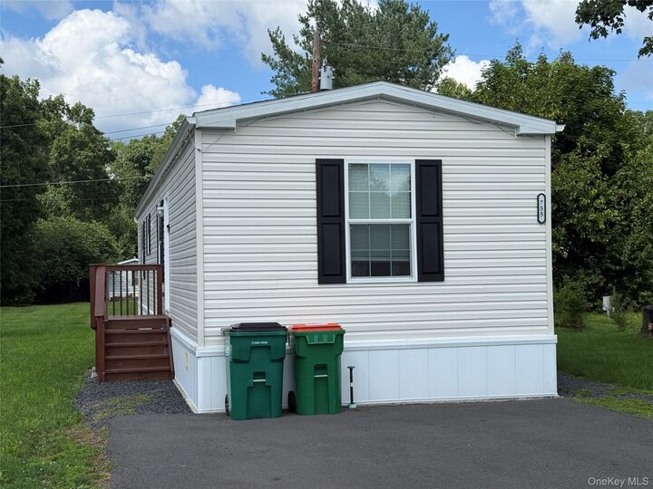 Property Photo:  755 Tarrytown Lane  NY 12586 