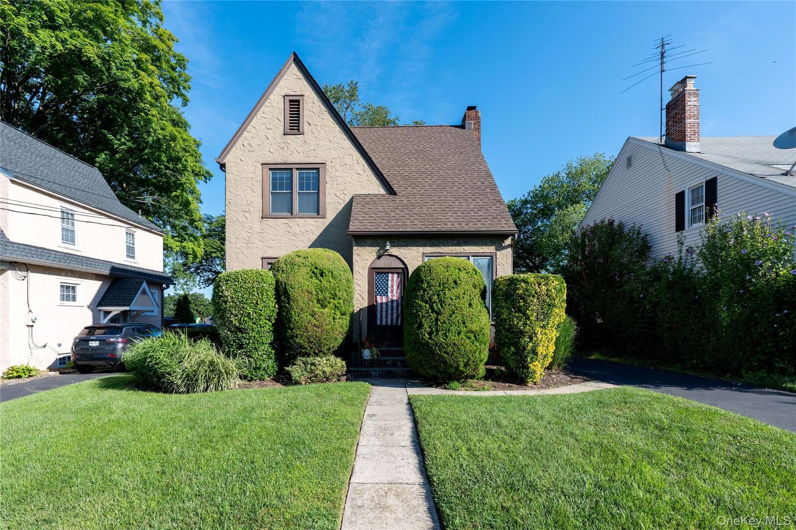 Property Photo:  136 Grant Avenue  NY 10604 