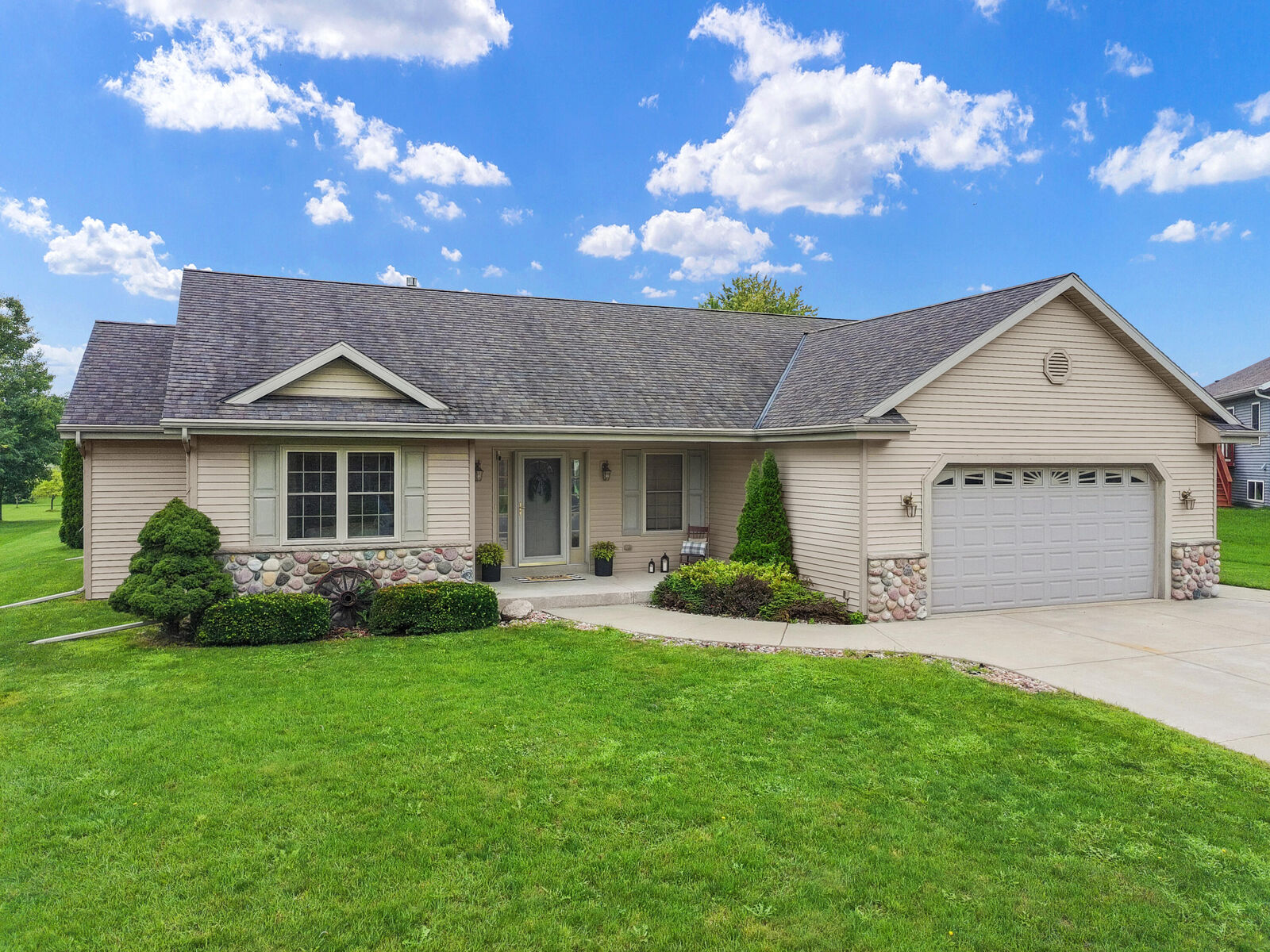 Property Photo: N645 North Ave WI 53066