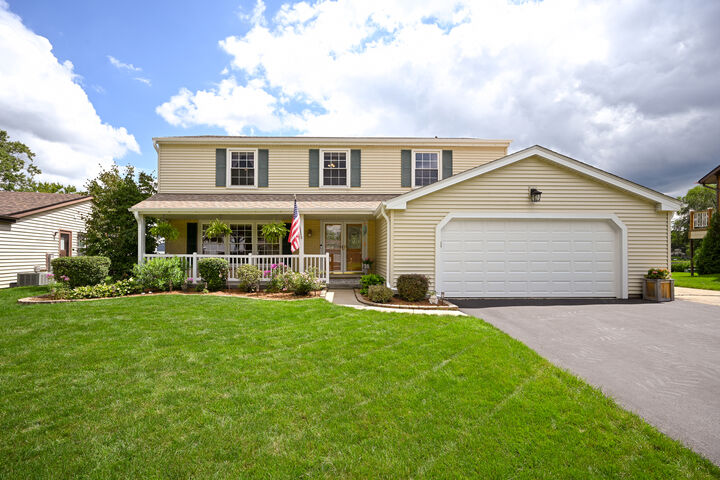 Property Photo: 567 Hamilton Avenue IL 60559