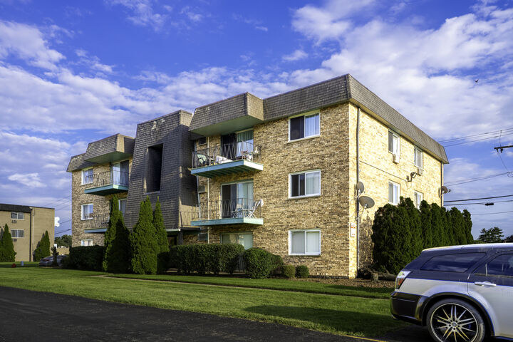 Property Photo: 5500 127th Street 5 IL 60803