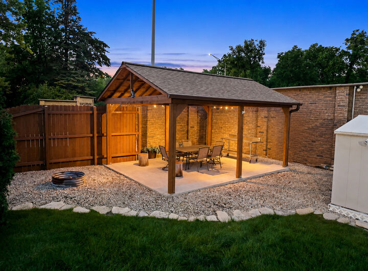Property Photo: 1236 Sandpiper Lane IL 60540