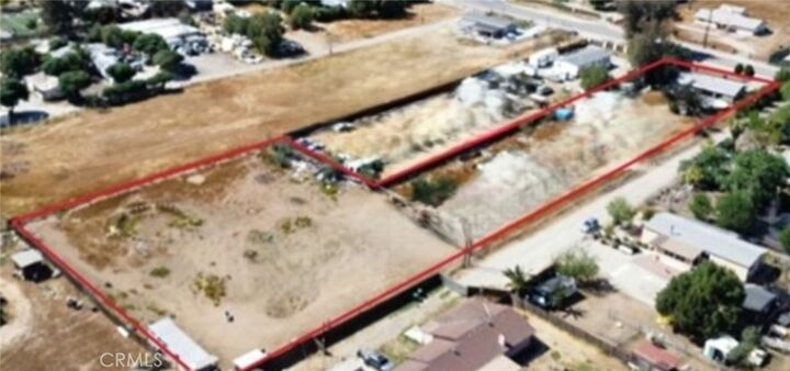 Property Photo:  22401 Ellis Avenue  CA 92570 