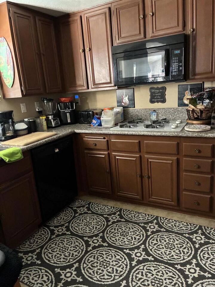Property Photo: 1050 La Tortuga Drive 40 CA 92081