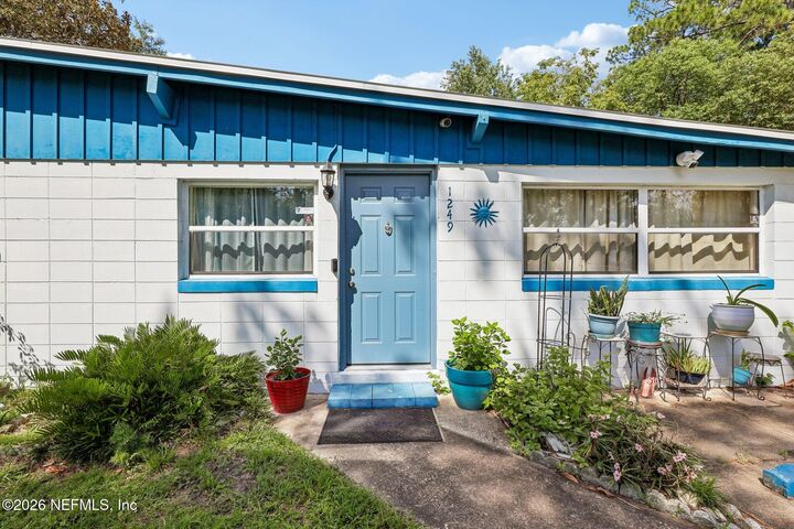 Property Photo: 1249 Le Brun Drive FL 32205