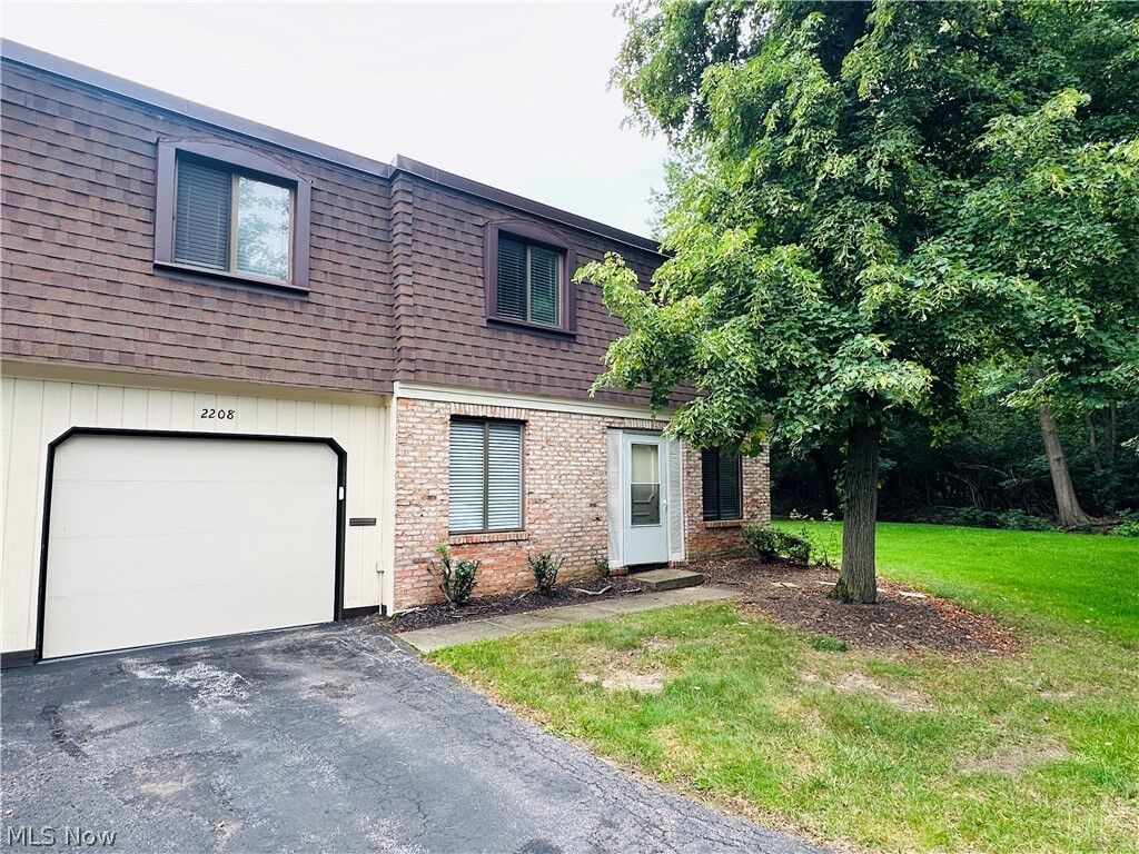 Property Photo: 1651 Mentor Avenue 2208 OH 44077