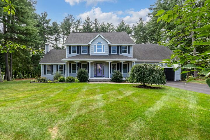 Property Photo:  4 Taconic Drive  NH 03054 