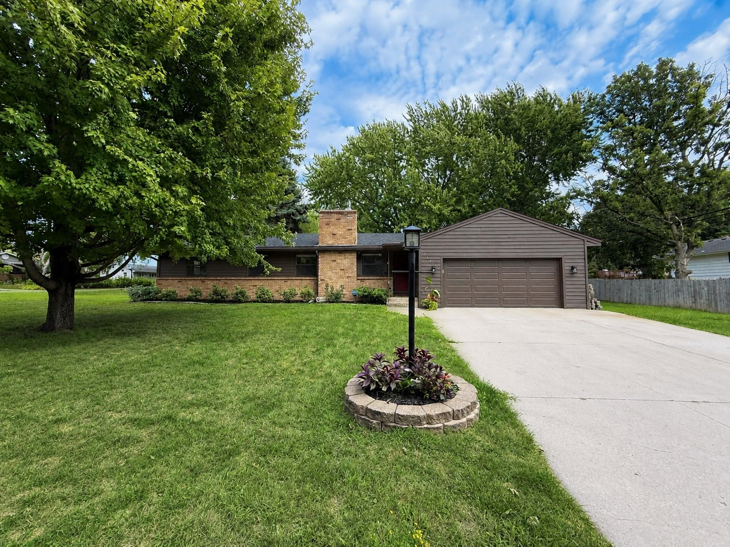 Property Photo: 2946 Sumter Avenue N MN 55427