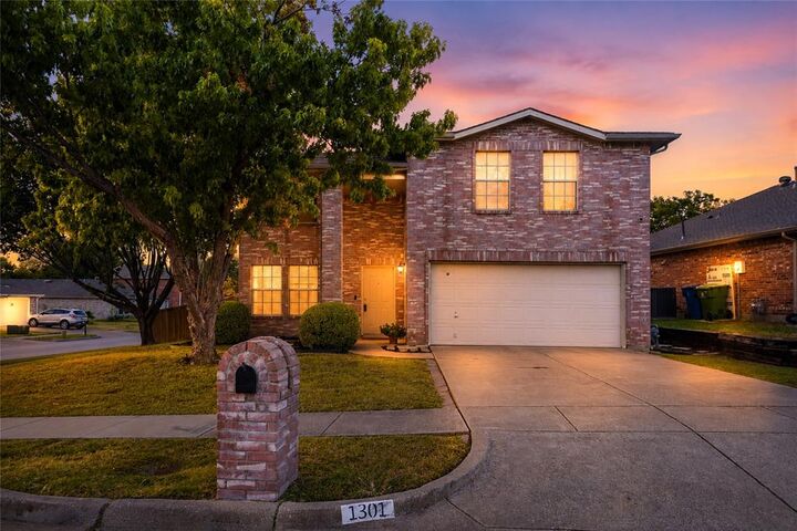 Property Photo:  1301 Mill Crossing  TX 75040 