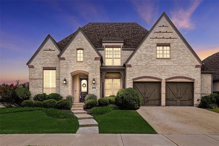 Property Photo: 1432 14th Street TX 76226
