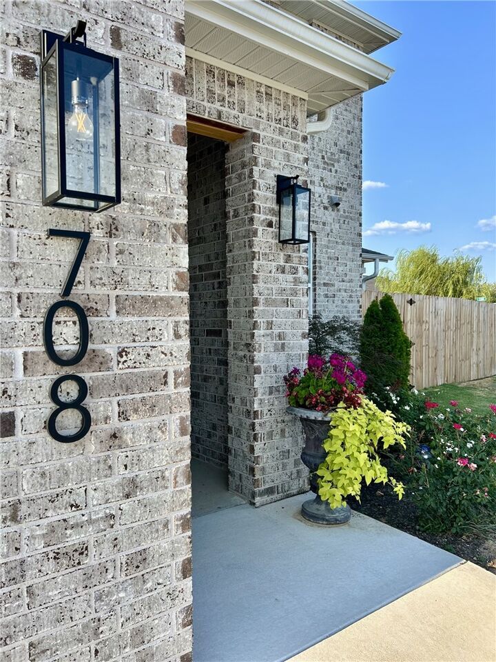 Property Photo: 708 Dollar Street AR 72718