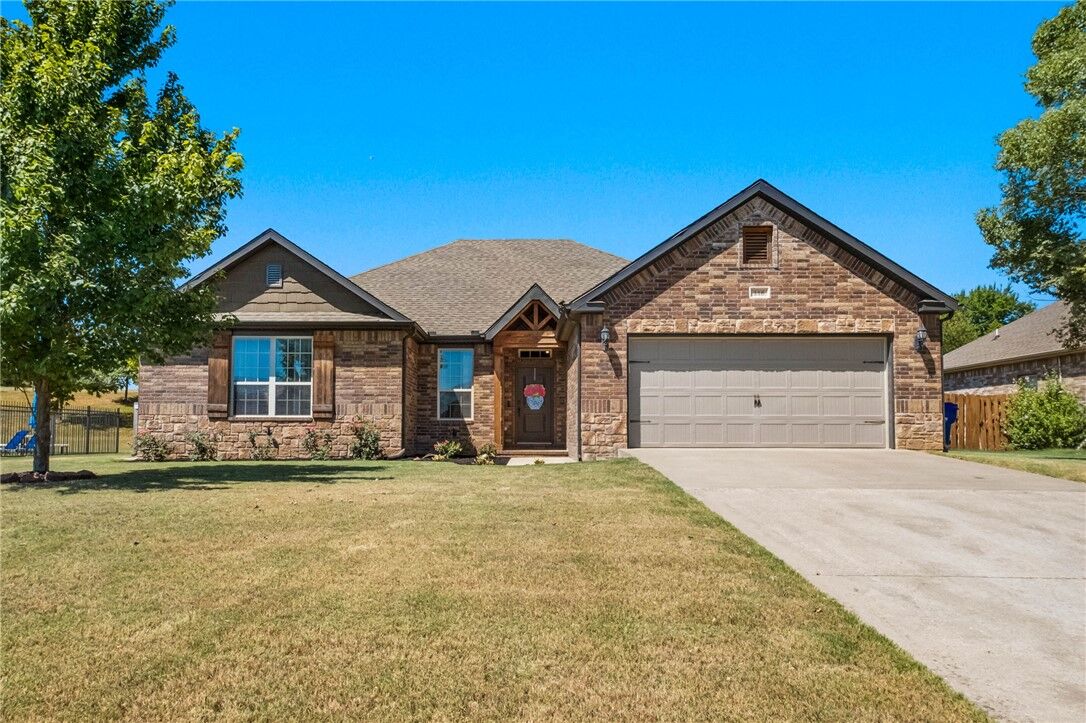 Property Photo: 116 Colville Street AR 72745