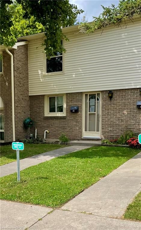 Property Photo: 165 Green Valley Drive 45 ON N2P 1K3