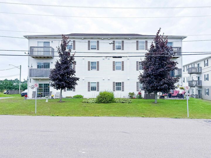 11 Elena Court — photo 1