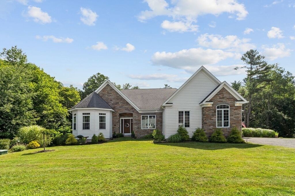 Property Photo:  21 Sherwood Dr  MA 01562 