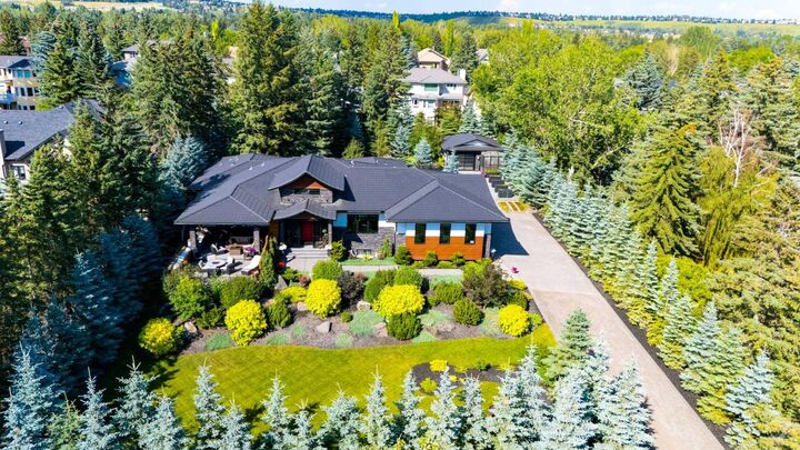 Property Photo: 5812 Baroc Road NW AB T3A 4R5