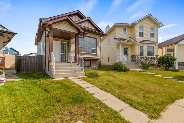 Property Photo:  86 Saddlemont Close NE  AB T3J 4V1 