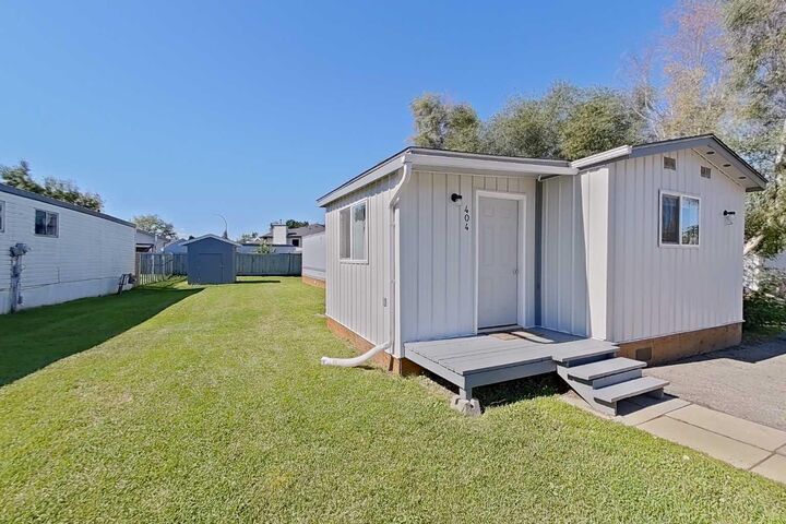 Property Photo: 404 6 Street SW AB T0G 2A4