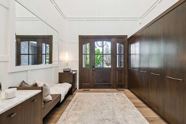 Property Photo: 1623 49 Avenue SW AB T2T 2T8