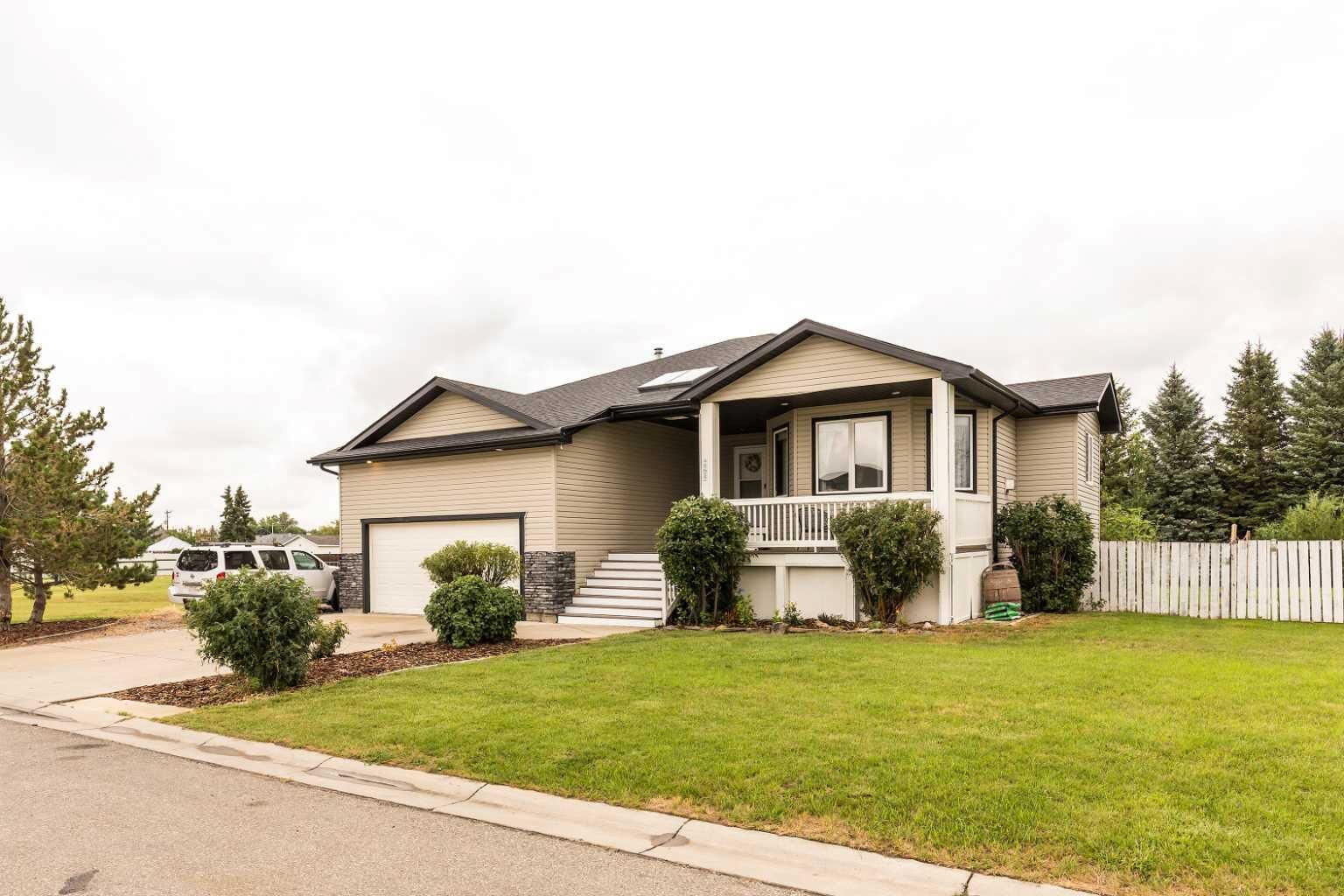 Property Photo: 265 S 250 W AB T0K 2S0