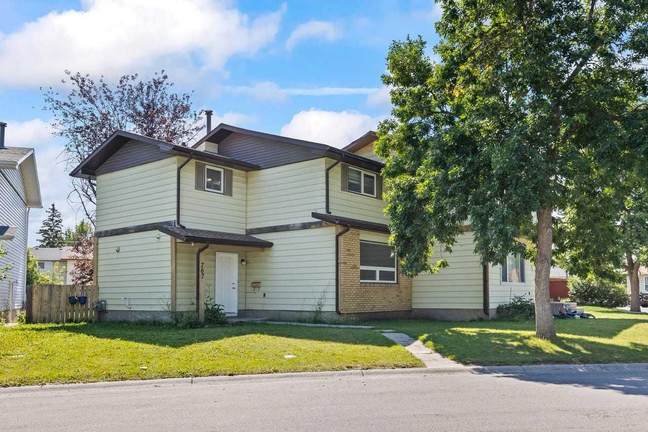 Photo de la propriété: 767 Whitehill Way NE AB T1Y 3E6