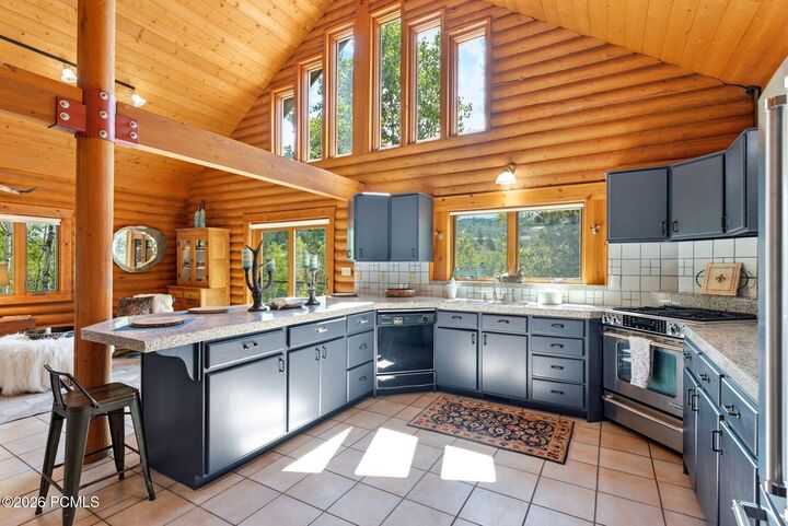 Property Photo:  4817 Balsam Drive  UT 84098 