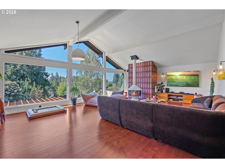 Property Photo: 4110 SW Jerald Ct OR 97221