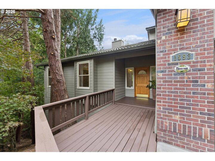 Property Photo: 1593 NW Jennifer Pl OR 97229