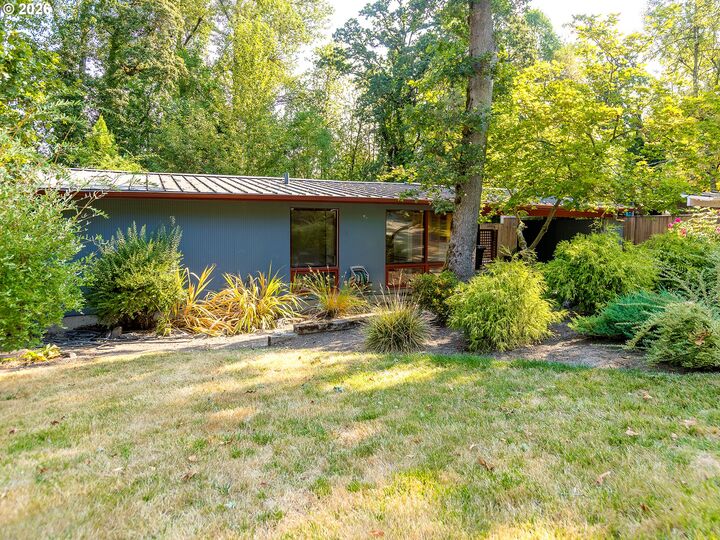 Property Photo: 19922 White Cloud Cir OR 97068