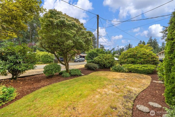 Property Photo: 824 NE 194th Street WA 98155