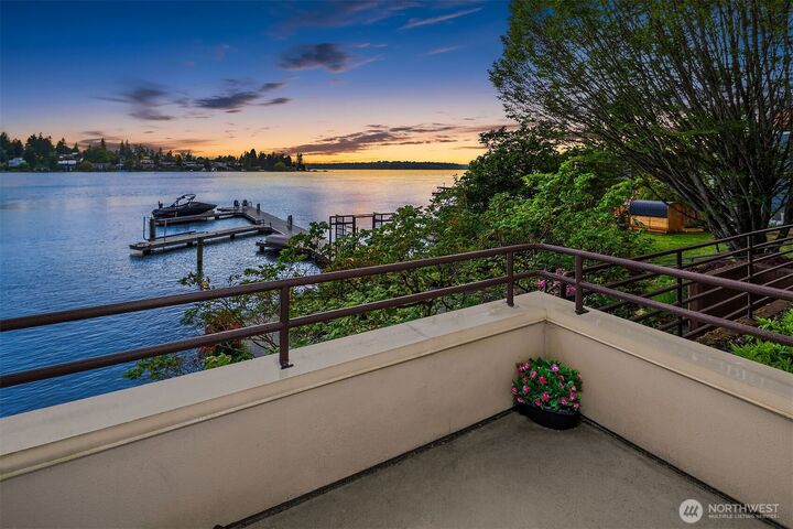 Property Photo: 4511 Lake Washington Blvd. NE 2 WA 98033