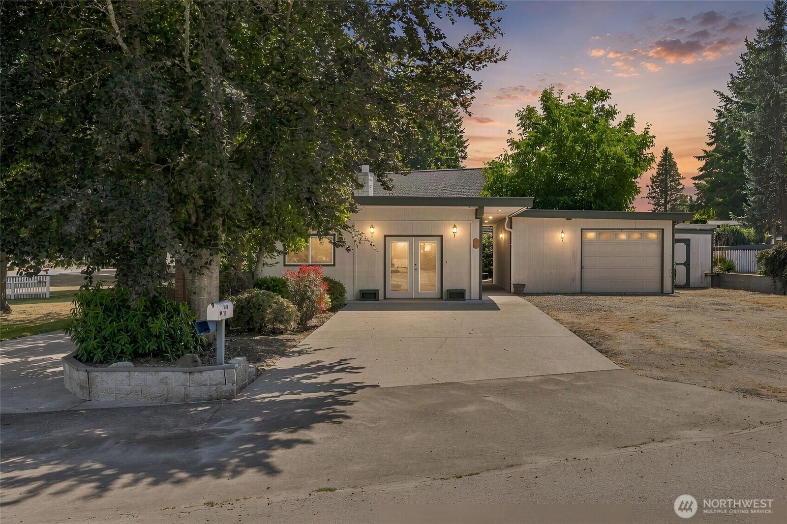 Property Photo: 8610 Sequoia Court SE WA 98597