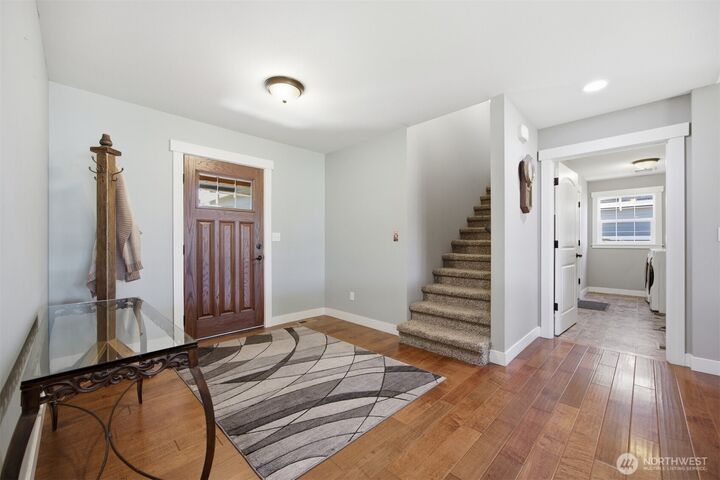 Property Photo:  803  Mapleridge Drive  WA 98247 