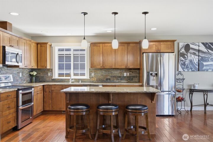 Property Photo: 803 Mapleridge Drive WA 98247