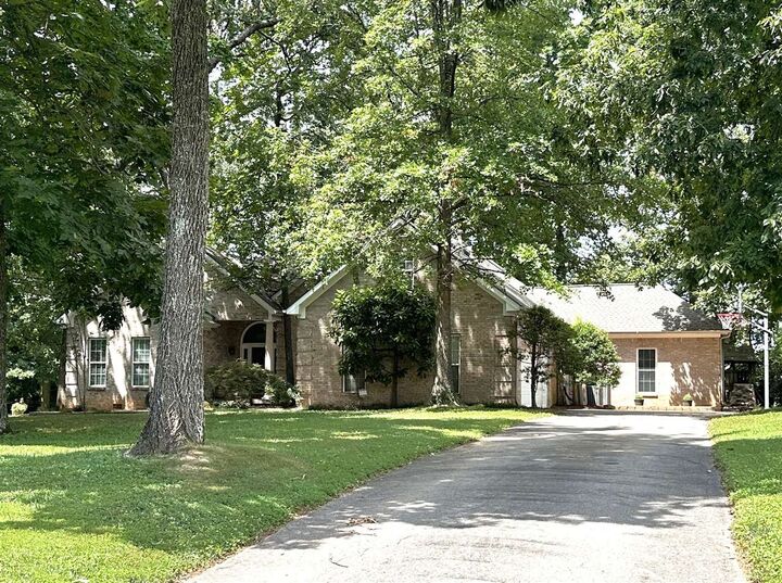Property Photo:  3378 Red Oak Court  KY 42104 
