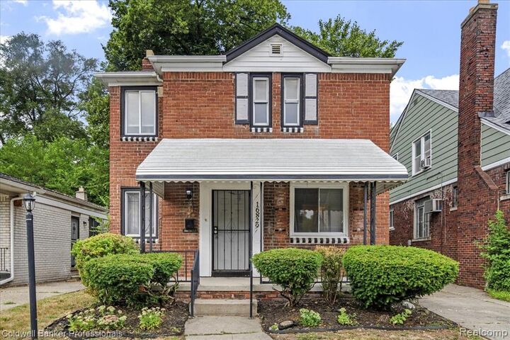 Property Photo:  16829 Sorrento Street  MI 48235 