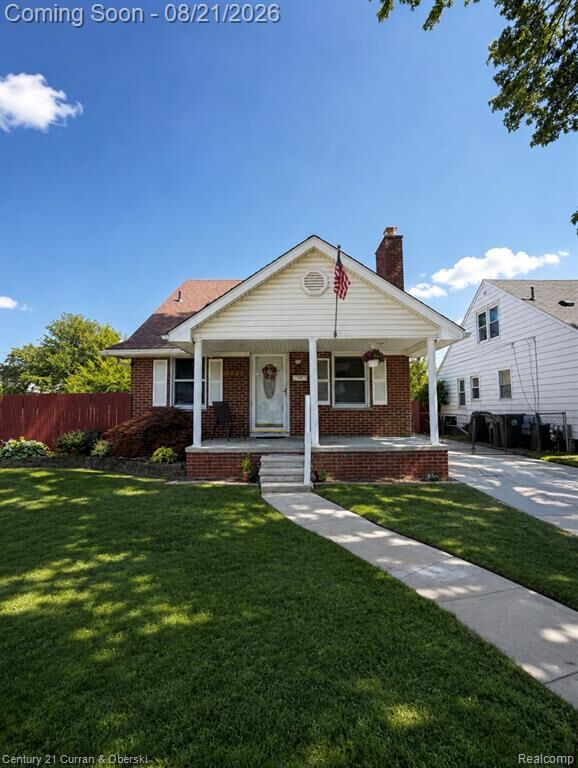 Property Photo:  17960 Hanna Street  MI 48122 