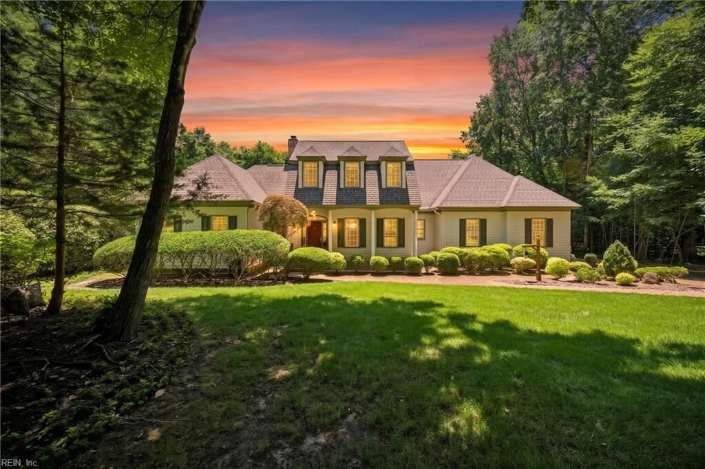 Property Photo:  9 Whitaker Ct  VA 23188 
