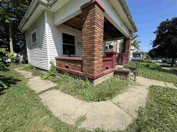 Property Photo: 224 S 21 Street IN 47374