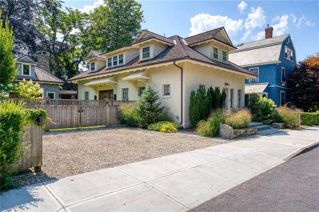 Property Photo:  33 Everett Street  RI 02840 