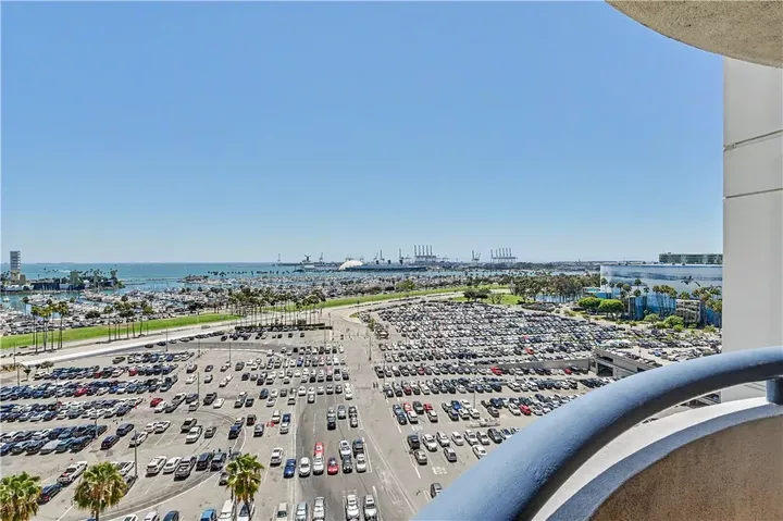 Property Photo:  525 E Seaside Way 1109  CA 90802 