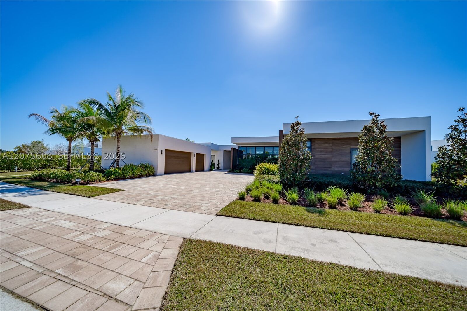 Property Photo:  16600 Sunset Way  FL 33326 