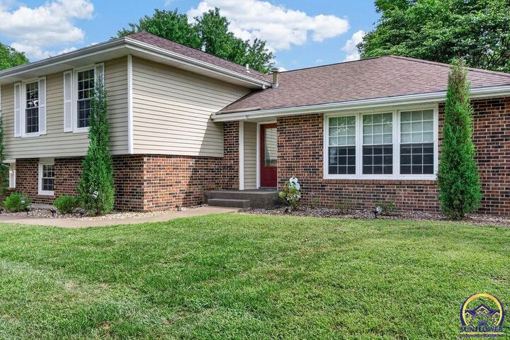 Property Photo:  3539 NW 45th Ct  KS 66618 