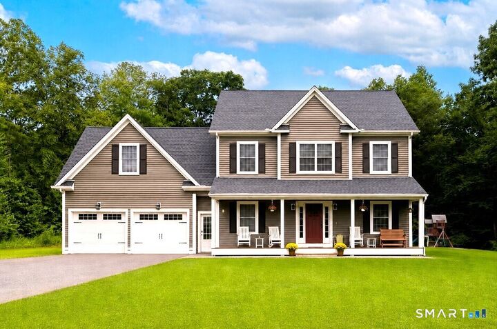 Property Photo: 81 Evergreen Crossing CT 06057