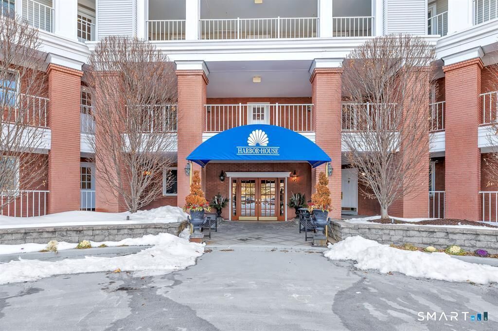Property Photo: 43 Harbor Drive 509 CT 06902
