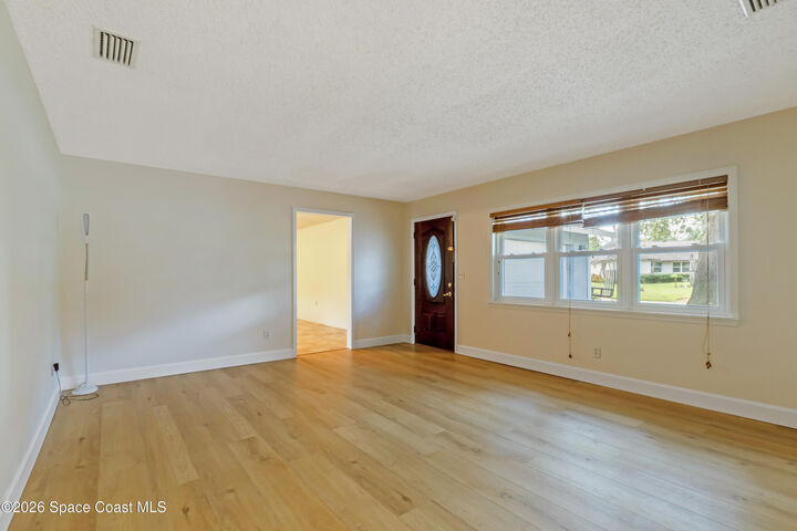 Property Photo:  2105 Clay Circle  FL 32780 
