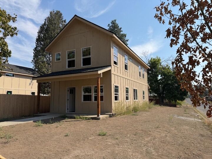 Property Photo:  6100 N Stevens St  WA 99205 