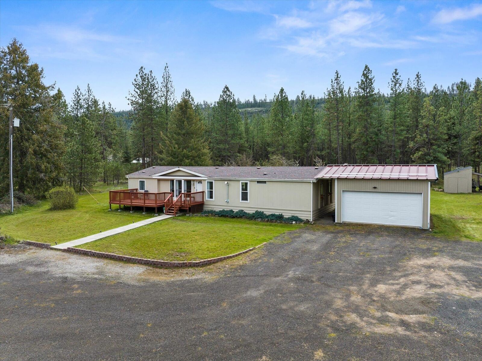 Property Photo:  27711 W Long Lake Rd  WA 99013 