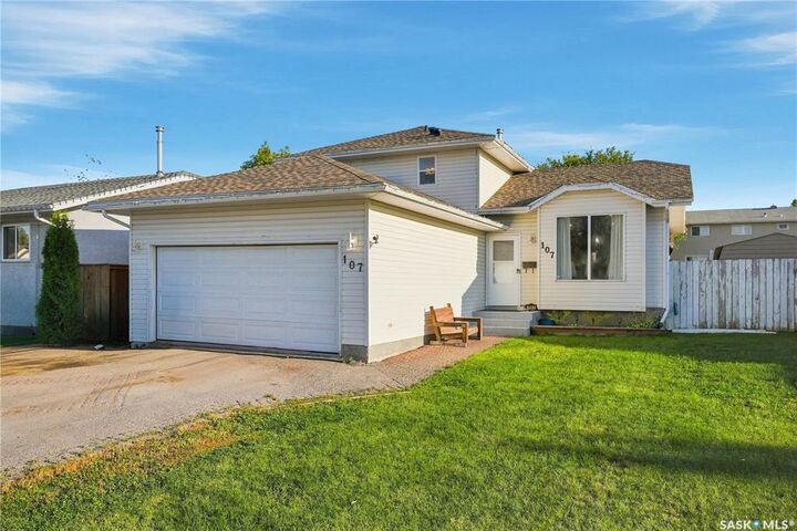 Property Photo: 107 Hall Crescent SK S7L 7G7