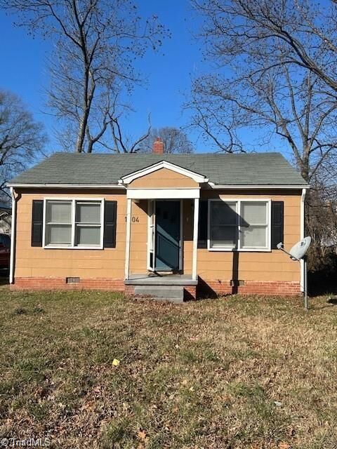 Property Photo:  1004 Adams Street  NC 27262 